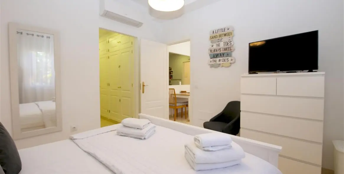 Short-term rent of ground floor apartment in Estepona 10