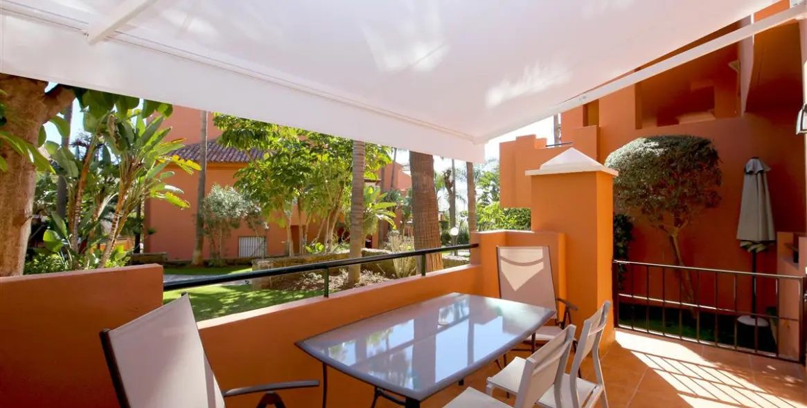 Short-term rent of ground floor apartment in Estepona 17