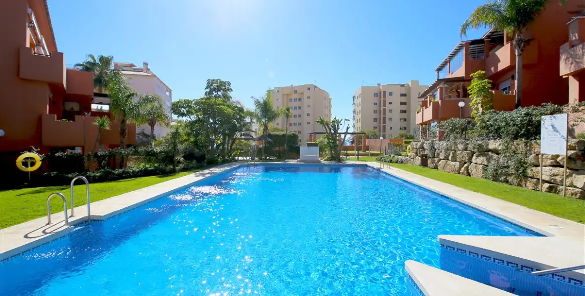 Краткосрочная аренда апартаментов на первом этаже в Estepona 1