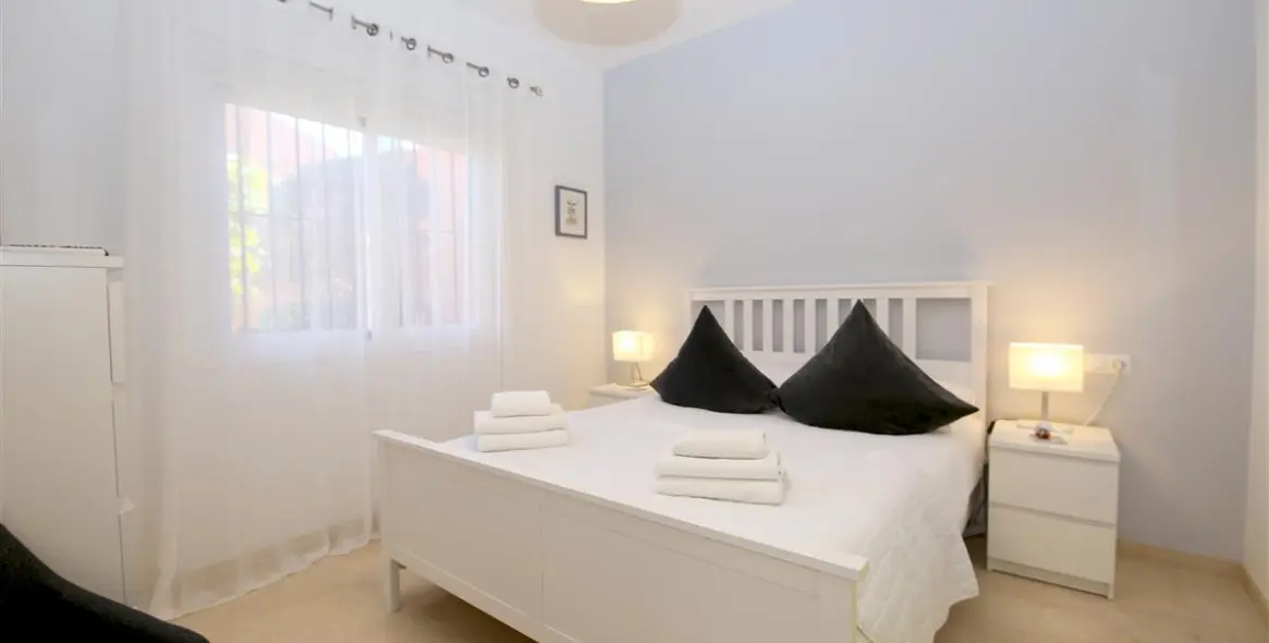 Alquiler a corto plazo de apartamento en planta baja en Estepona 9