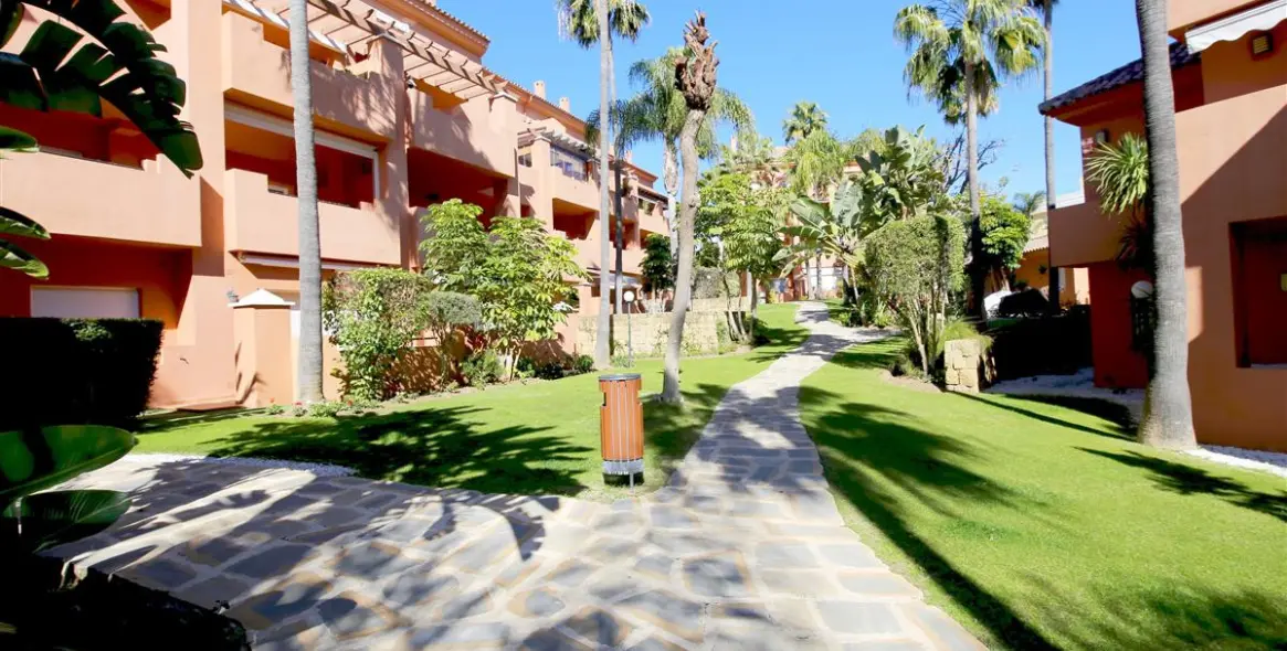 Alquiler a corto plazo de apartamento en planta baja en Estepona 22