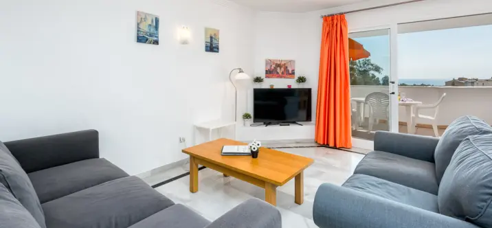 Краткосрочная аренда апартаментов на среднем этаже в Calahonda 2