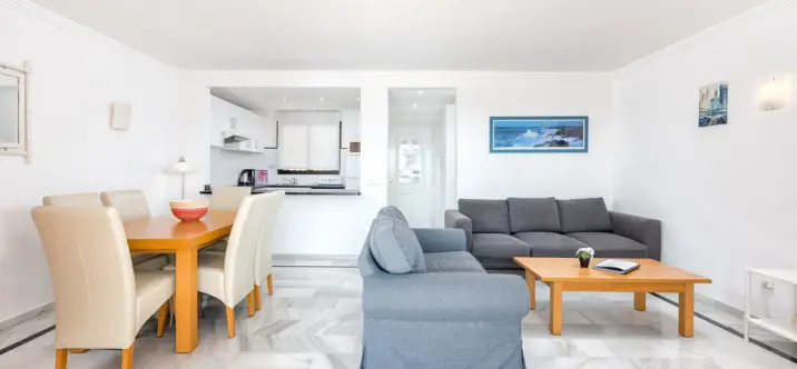 Краткосрочная аренда апартаментов на среднем этаже в Calahonda 4