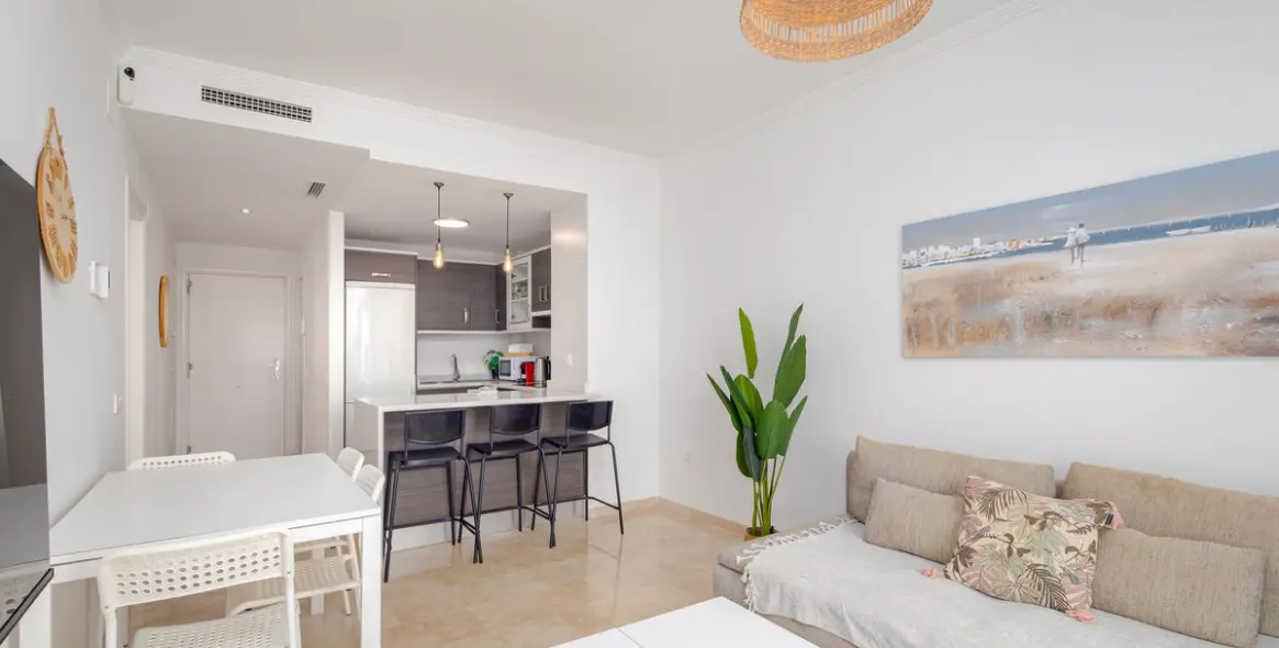 Долгосрочная аренда апартаментов на среднем этаже в Manilva 3