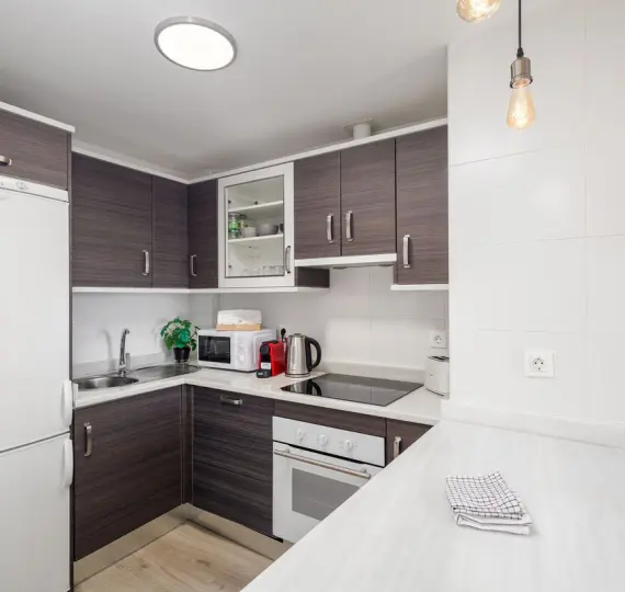 Долгосрочная аренда апартаментов на среднем этаже в Manilva