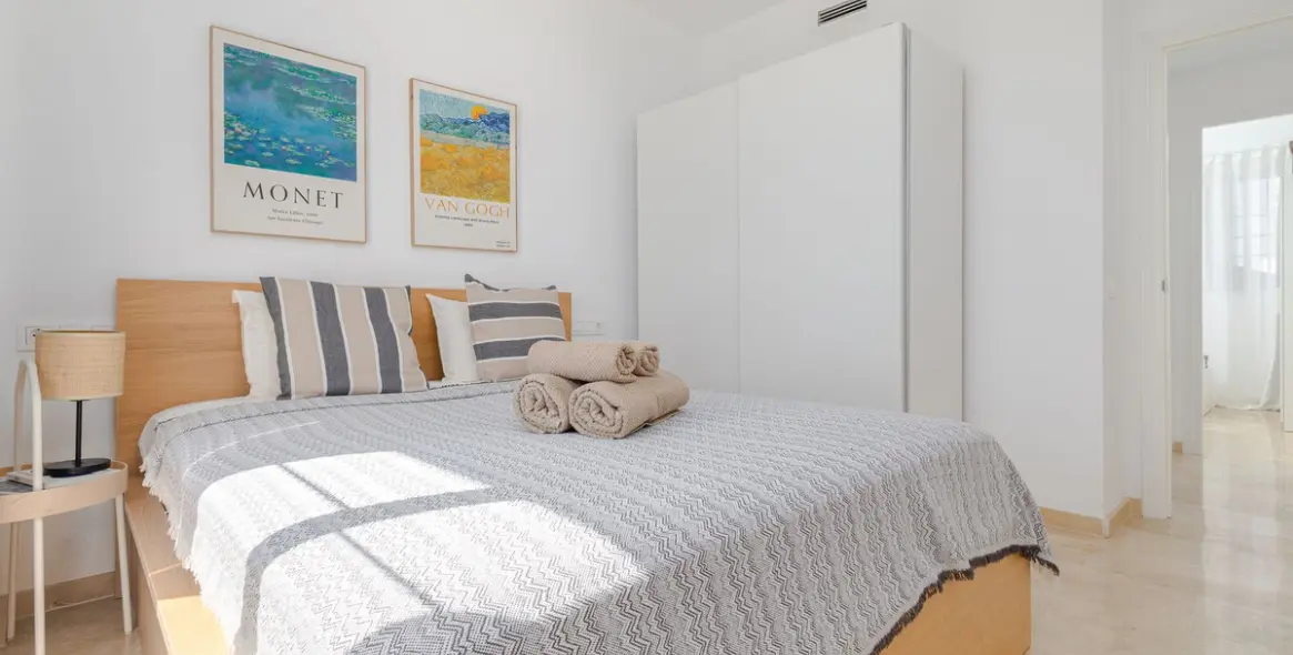 Долгосрочная аренда апартаментов на среднем этаже в Manilva 8