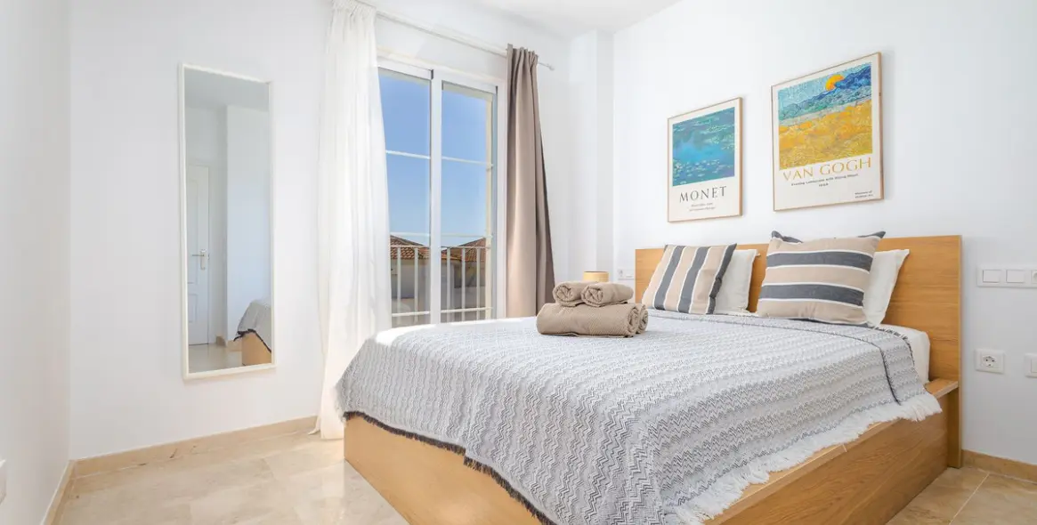 Долгосрочная аренда апартаментов на среднем этаже в Manilva 10