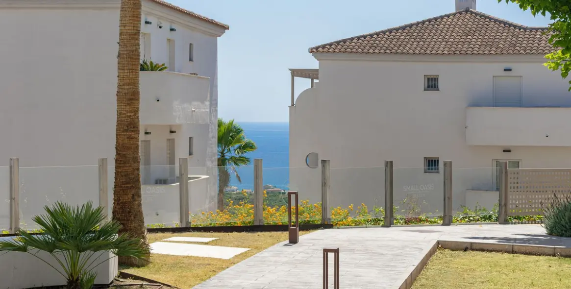 Долгосрочная аренда апартаментов на среднем этаже в Manilva 18