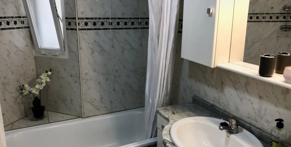 Short-term rent of middle floor apartment in Calahonda 7