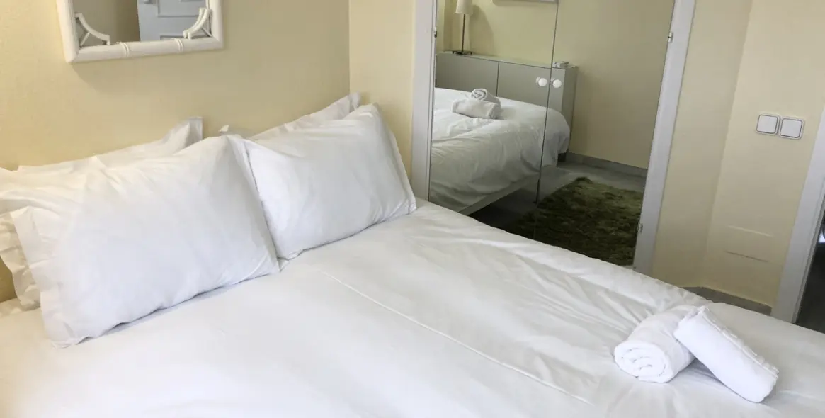Short-term rent of middle floor apartment in Calahonda 9