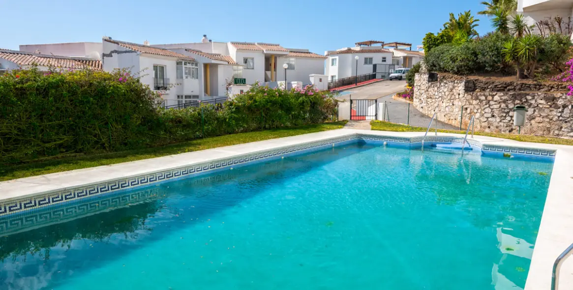 Краткосрочная аренда апартаментов на первом этаже в Calahonda 13