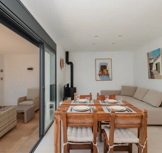 Long-term rent of detached villa in Costabella