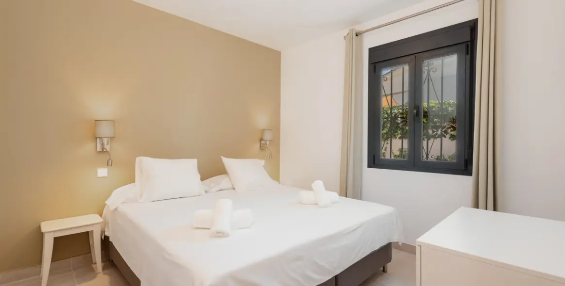 Long-term rent of detached villa in Costabella 4