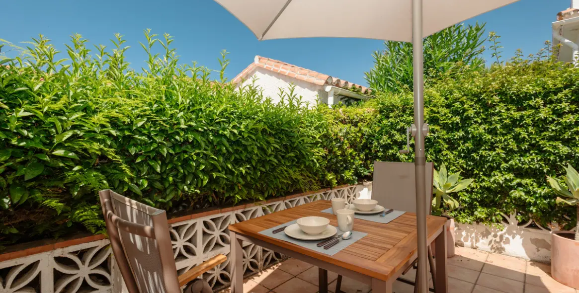 Long-term rent of detached villa in Costabella 8