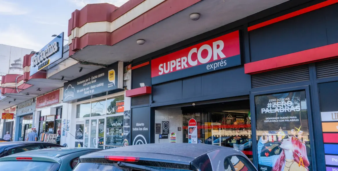 Alquiler a largo plazo de villa independiente en Costabella 14