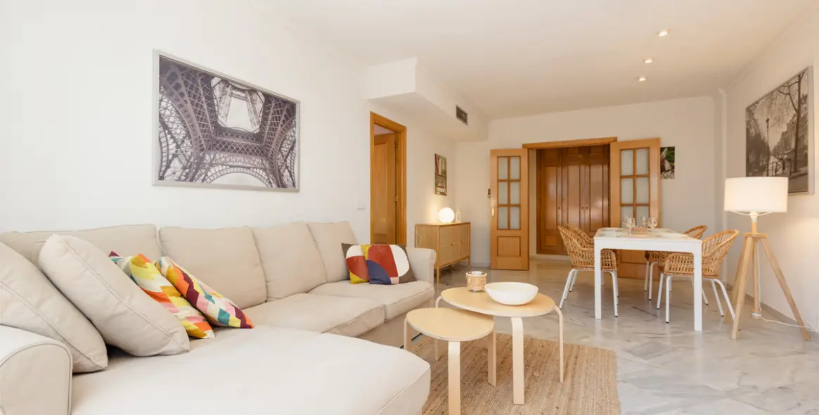 Long-term rent of middle floor apartment in Costabella 1