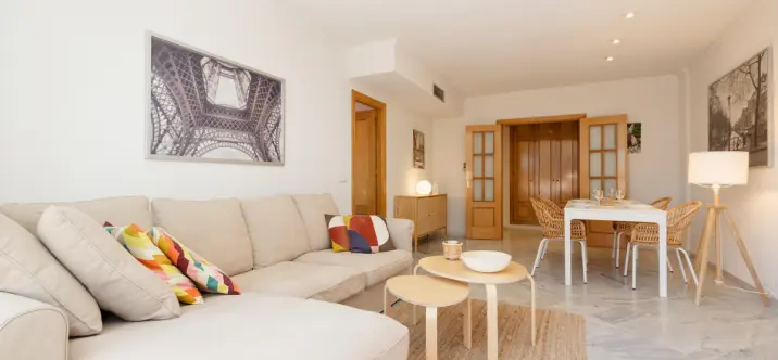 Long-term rent of middle floor apartment in Costabella 0