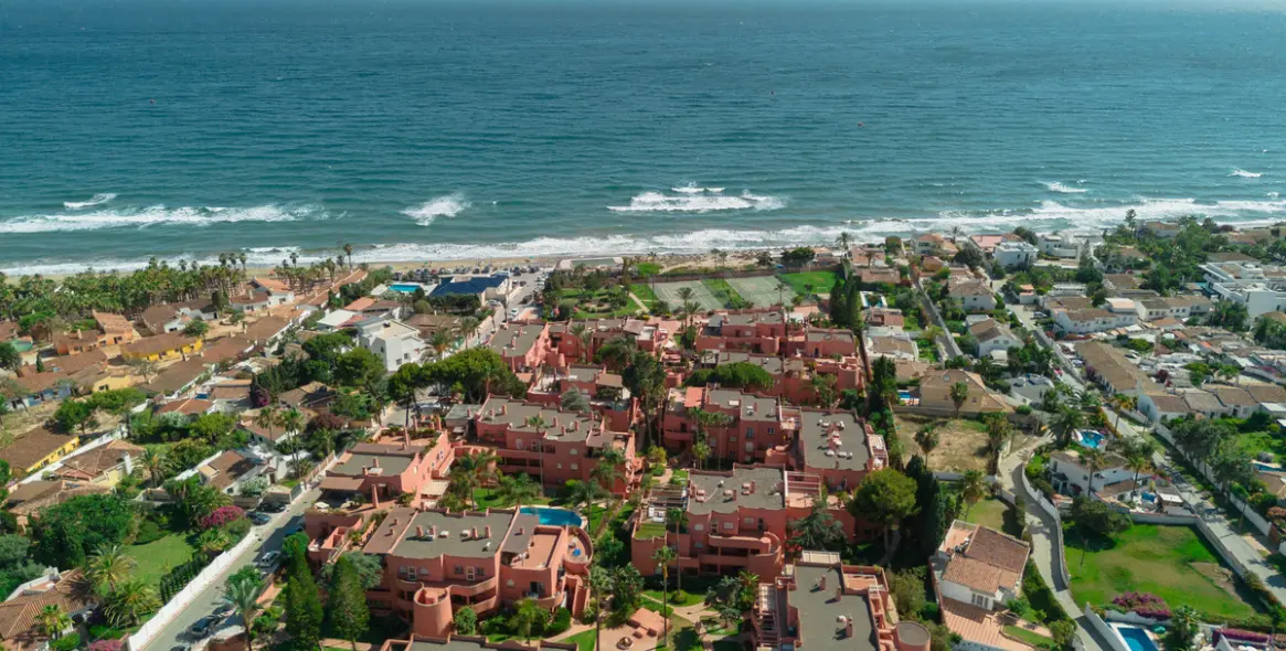 Long-term rent of middle floor apartment in Costabella 3