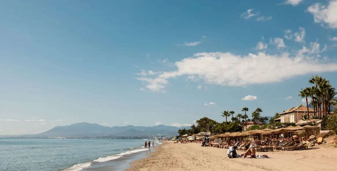 Long-term rent of middle floor apartment in Costabella 6