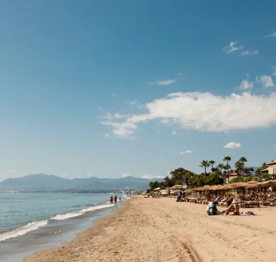 Long-term rent of middle floor apartment in Costabella