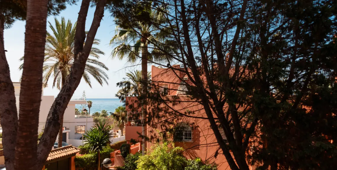 Long-term rent of middle floor apartment in Costabella 9