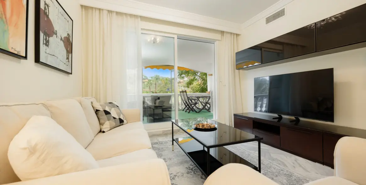 Short-term rent of middle floor apartment in Nueva Andalucía 1