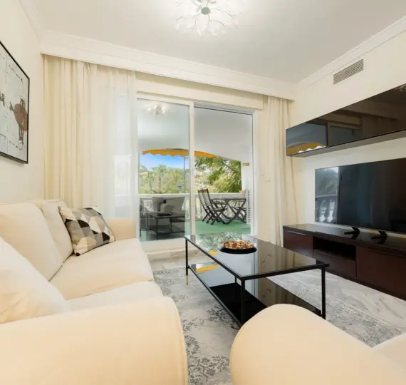 Short-term rent of middle floor apartment in Nueva Andalucía