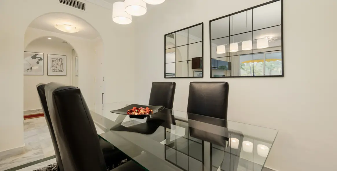 Short-term rent of middle floor apartment in Nueva Andalucía 8