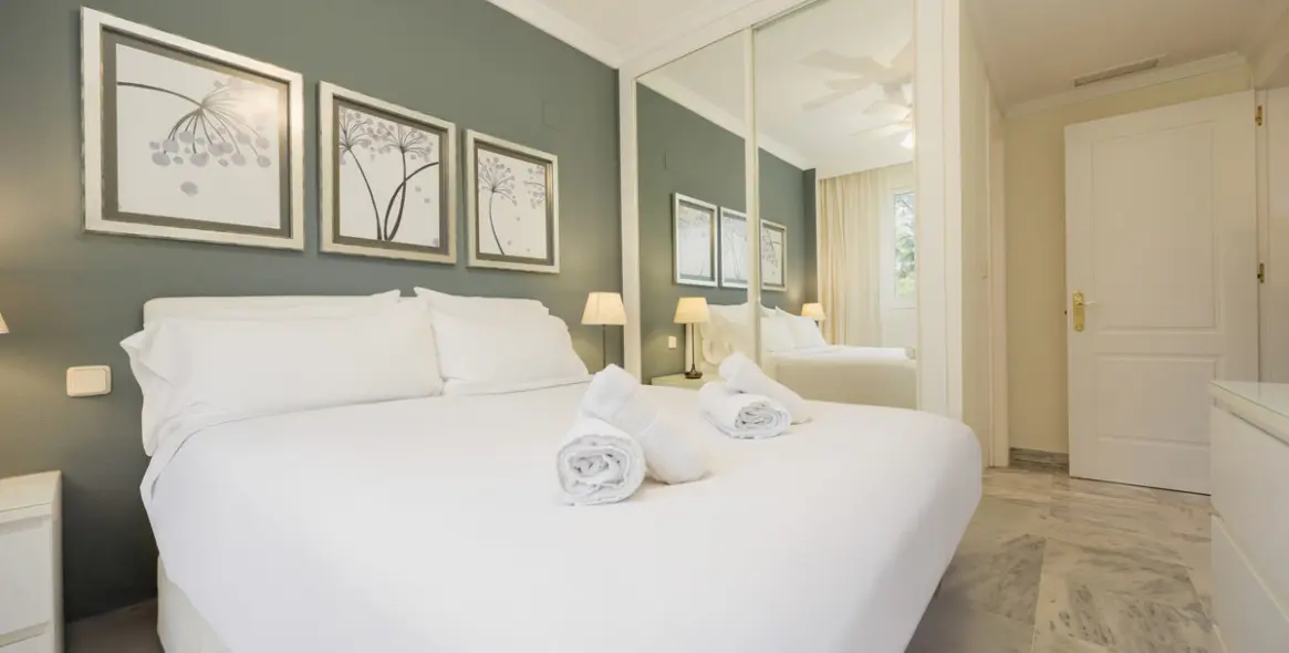 Short-term rent of middle floor apartment in Nueva Andalucía 14