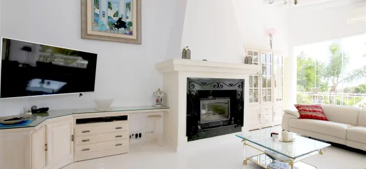 Краткосрочная аренда  отдельно стоящей виллы в Estepona 1