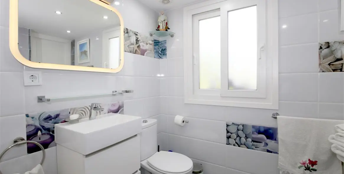 Short-term rent of detached villa in Estepona 5