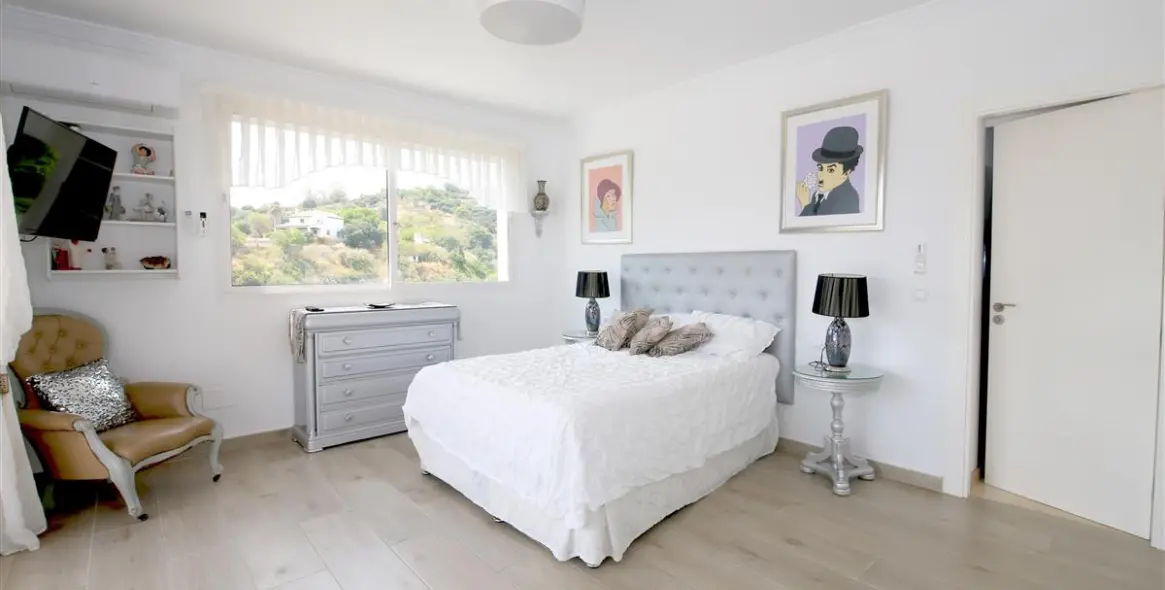 Short-term rent of detached villa in Estepona 10