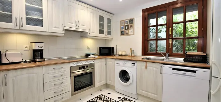 Alquiler a corto plazo de casa pareada en Estepona 2