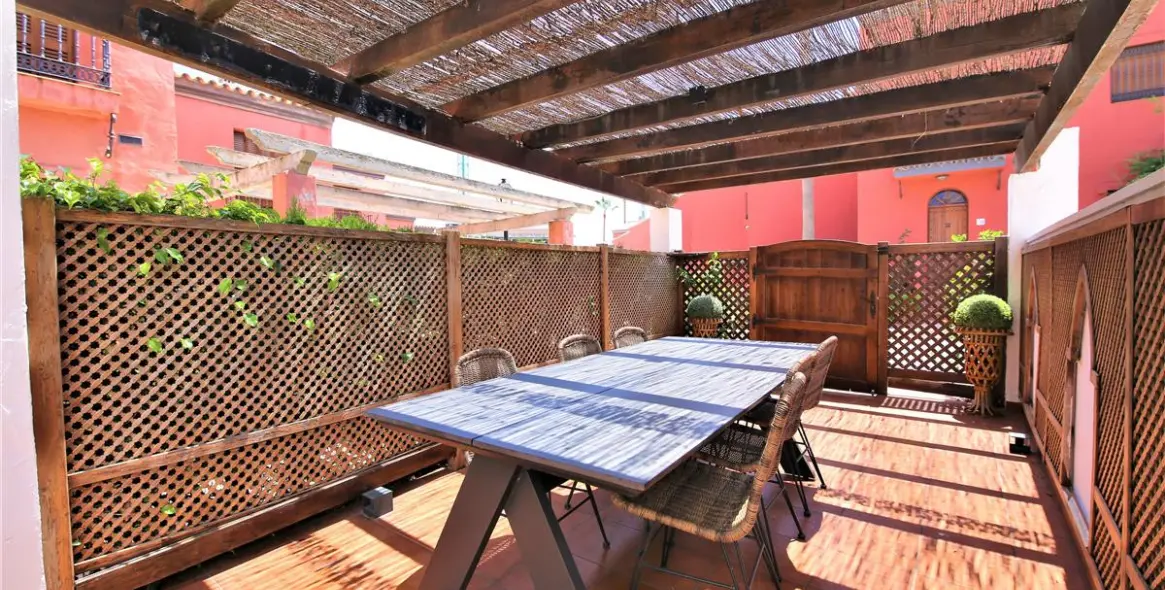 Short-term rent of semi-detached house in Estepona 8