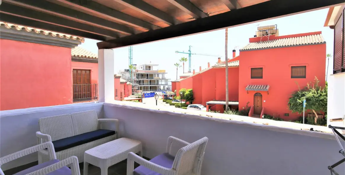 Short-term rent of semi-detached house in Estepona 17