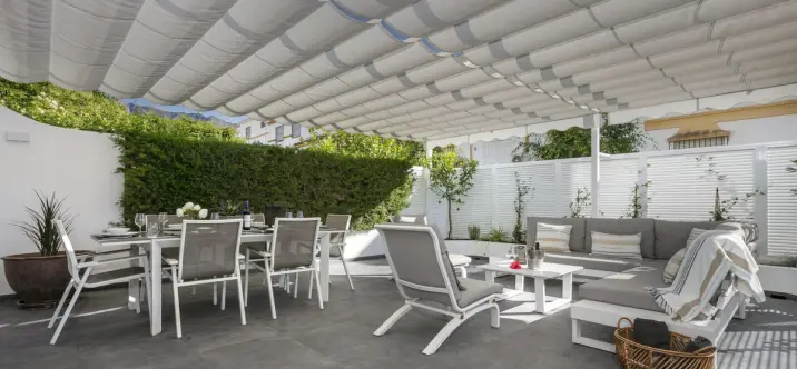 Краткосрочная аренда дома на две семьи в Marbella 0