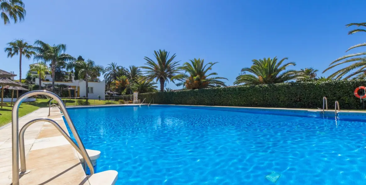 Short-term rent of semi-detached house in Marbella 12