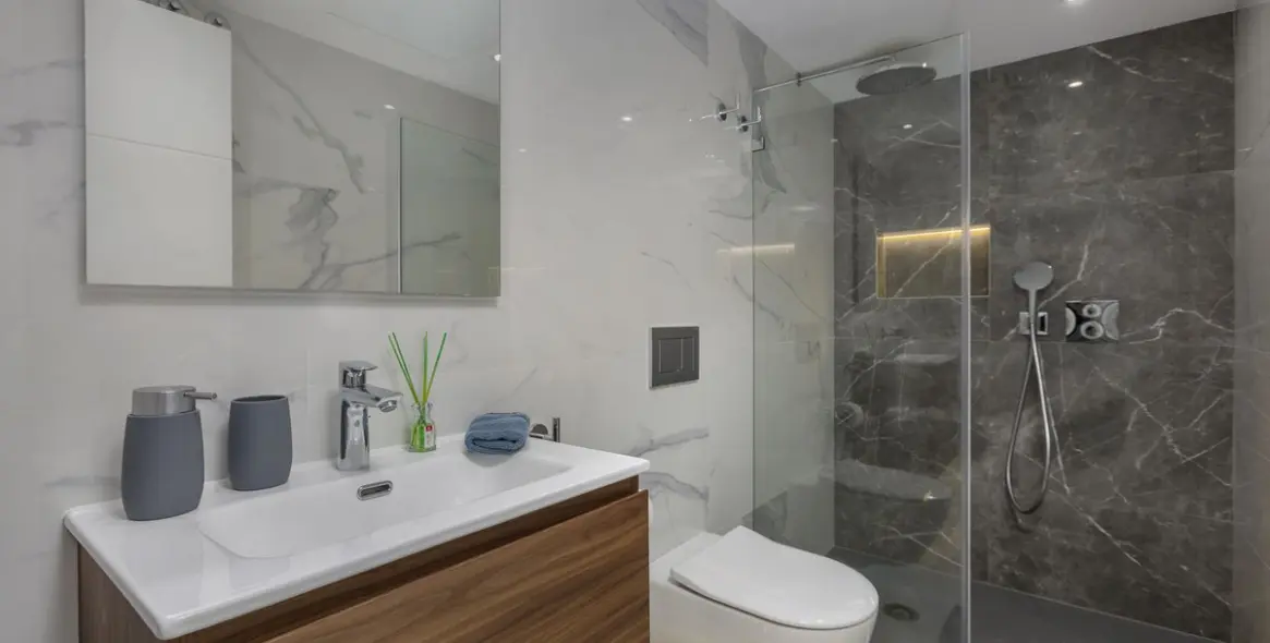 Short-term rent of semi-detached house in Marbella 14