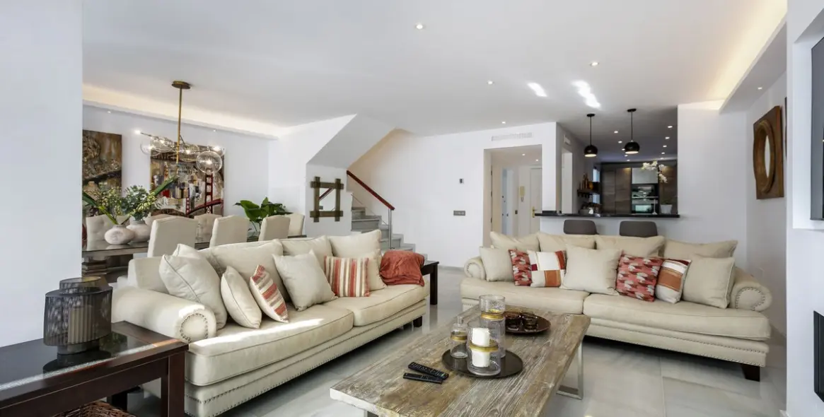 Short-term rent of semi-detached house in Marbella 15