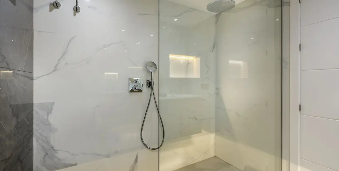 Short-term rent of semi-detached house in Marbella 17