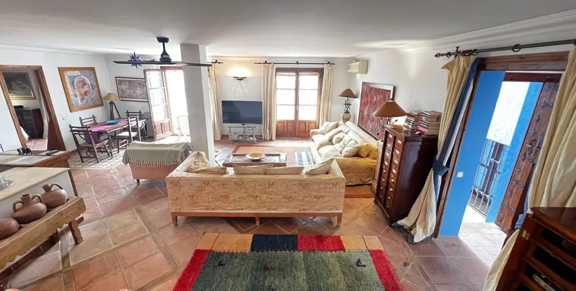 Краткосрочная аренда апартаментов на среднем этаже в La Heredia 1