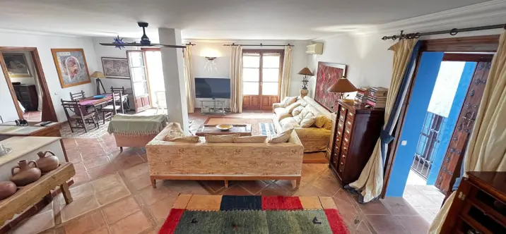 Краткосрочная аренда апартаментов на среднем этаже в La Heredia 0