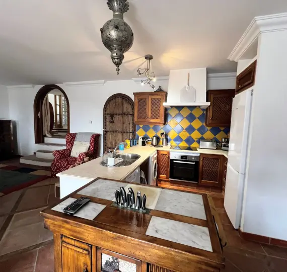 Краткосрочная аренда апартаментов на среднем этаже в La Heredia