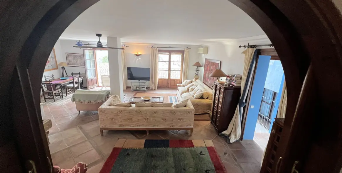 Краткосрочная аренда апартаментов на среднем этаже в La Heredia 8