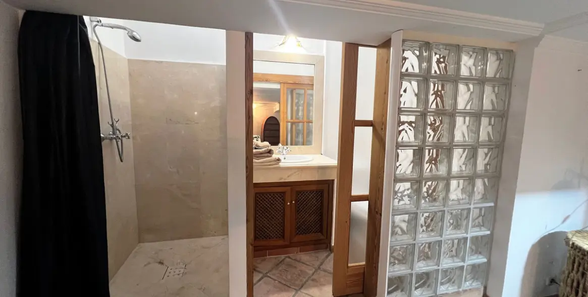 Краткосрочная аренда апартаментов на среднем этаже в La Heredia 12