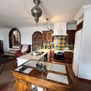 Short-term rent of middle floor apartment in La Heredia