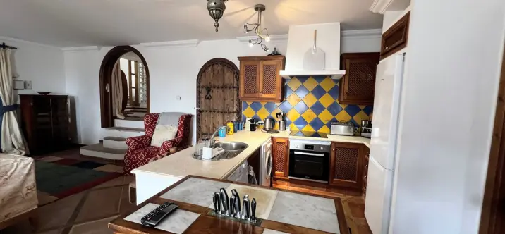 Short-term rent of middle floor apartment in La Heredia 2