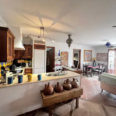 Short-term rent of middle floor apartment in La Heredia