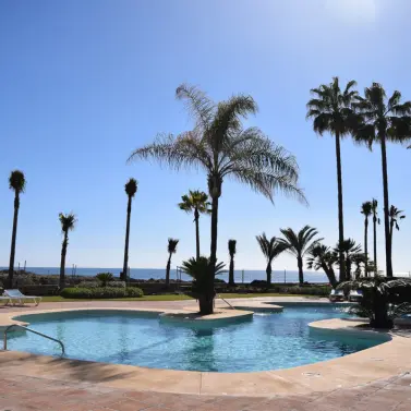 Short-term rent of middle floor apartment in Estepona