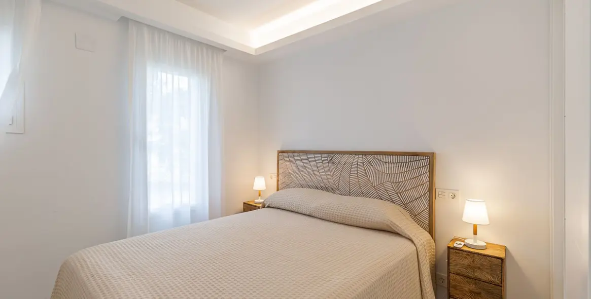 Alquiler a corto plazo de apartamento en planta media en Estepona 19